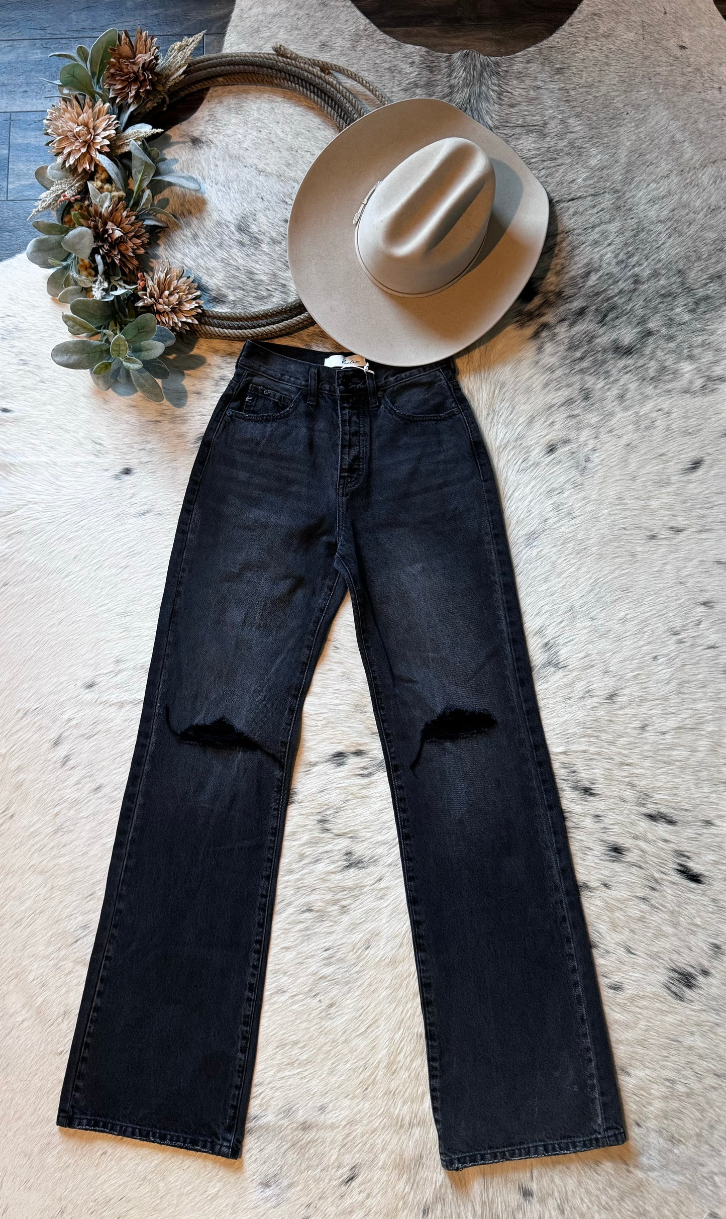Kancan Black knee ripped jean