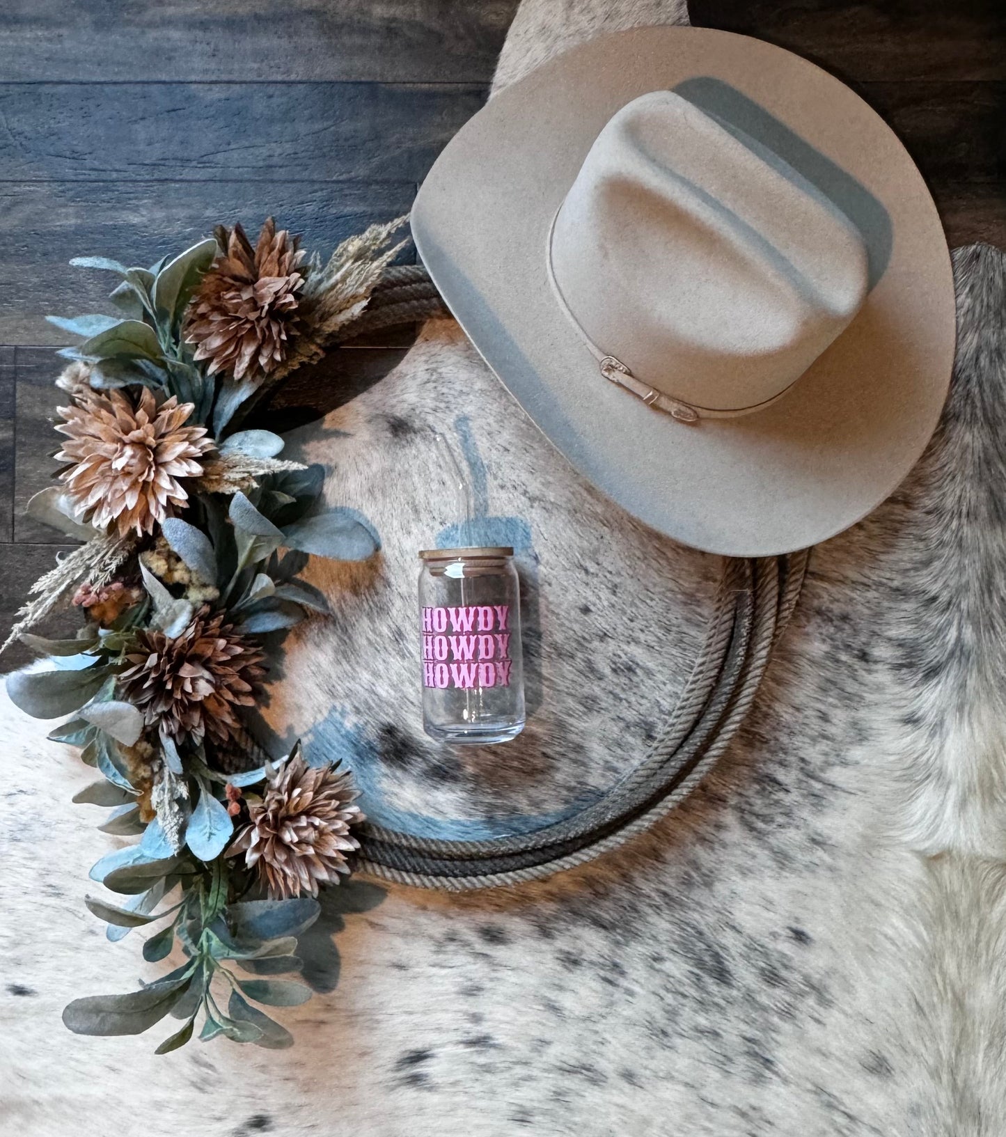 Howdy Glass Can with Lid & Straw