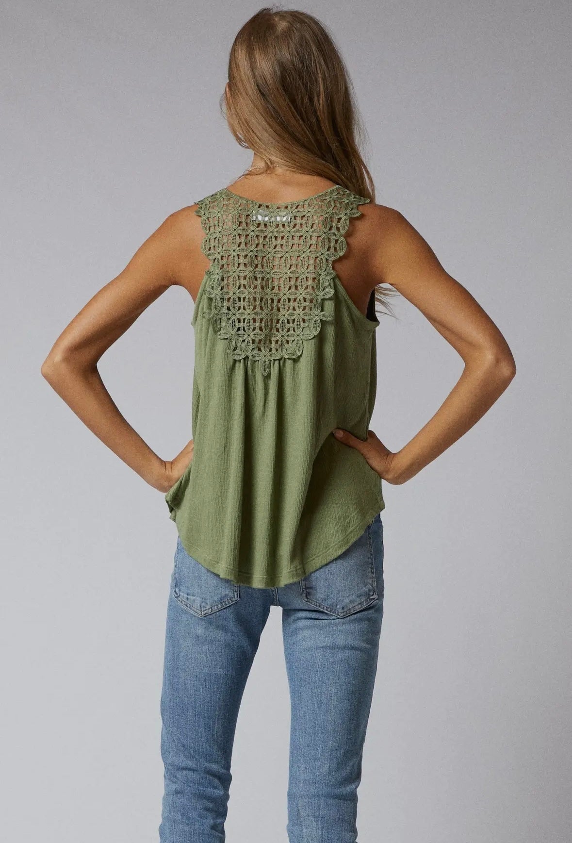 Sleeveless Back Lace Patch Crinkle Knit Swing Top